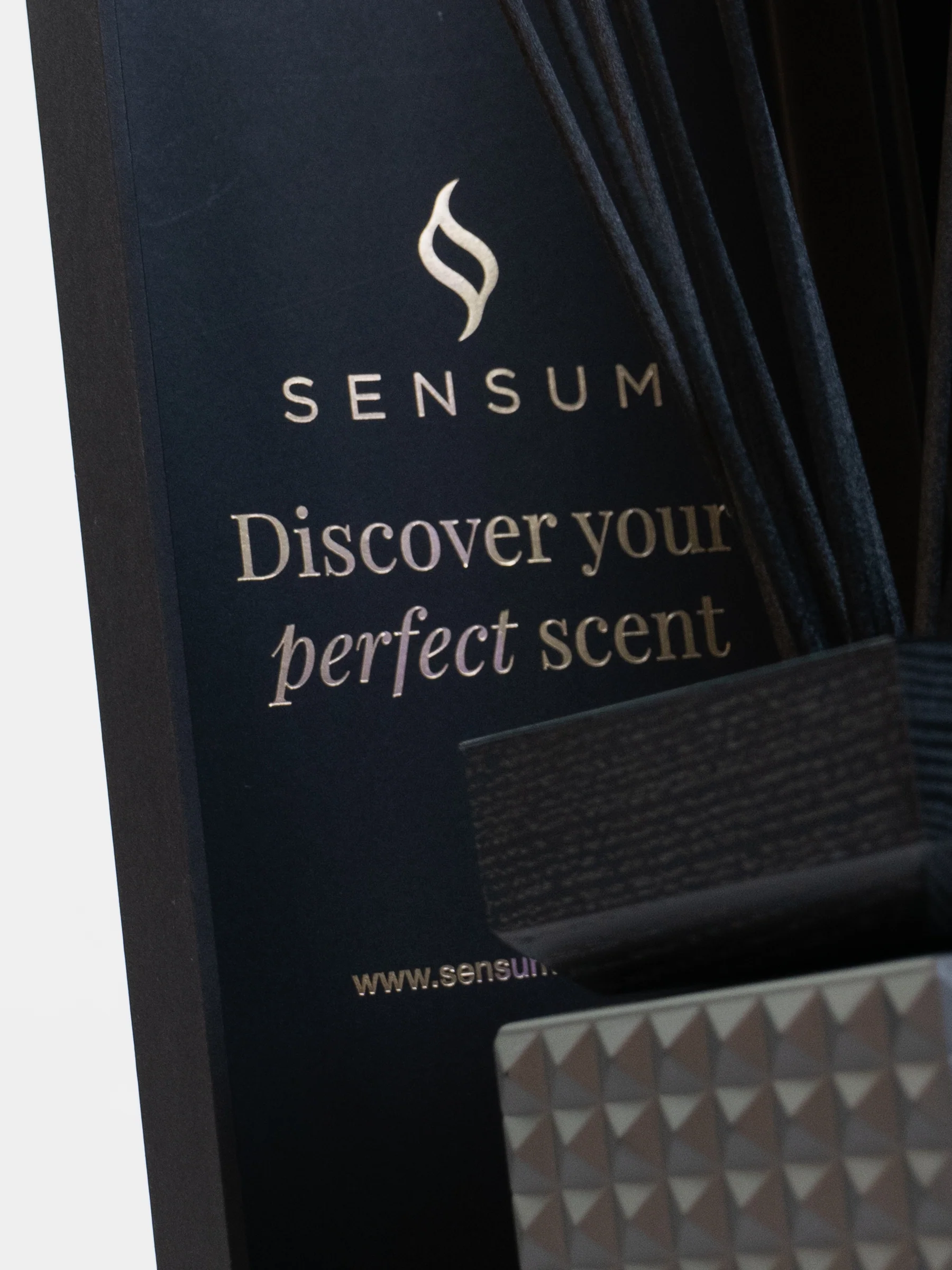 Midnight Noir - Sensum Reed Diffuser (500ml) - Image 6